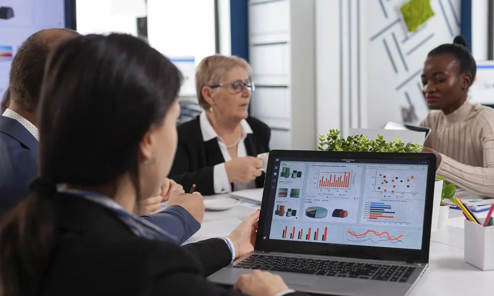 De datos a decisiones: cómo el análisis de datos transforma tu negocio